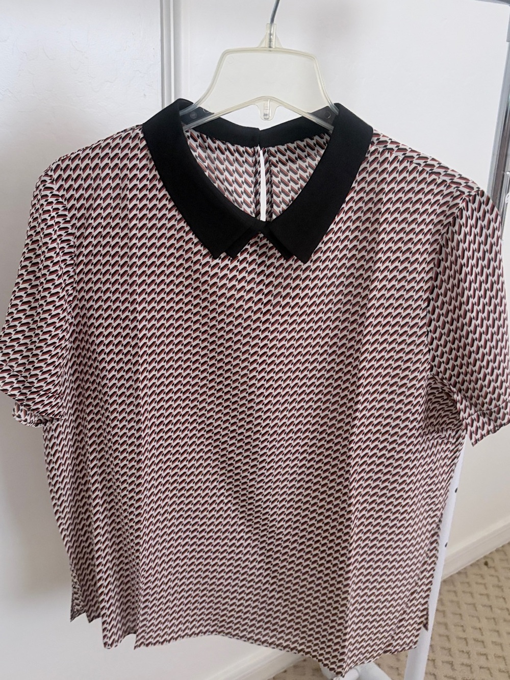 NWOT Black Collar Geometric Print Heavy Silk Blouse - Fits M (6-8)